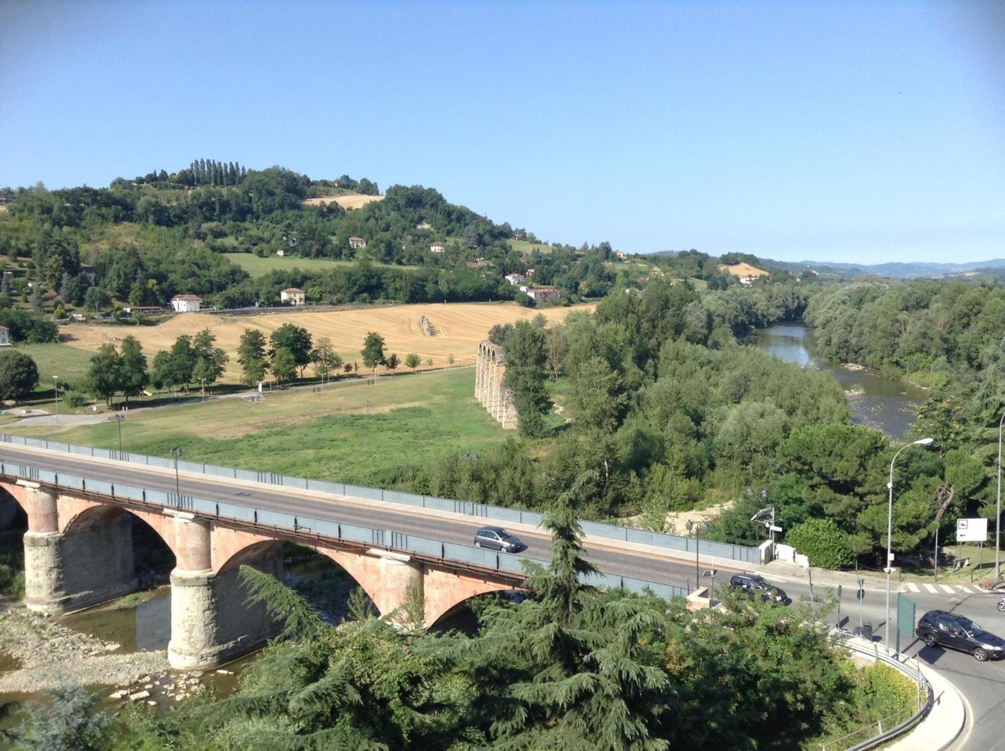 Appartamento Lella Con Meravigliosa Vista Vicino Alle Terme Acqui Terme Habitación foto