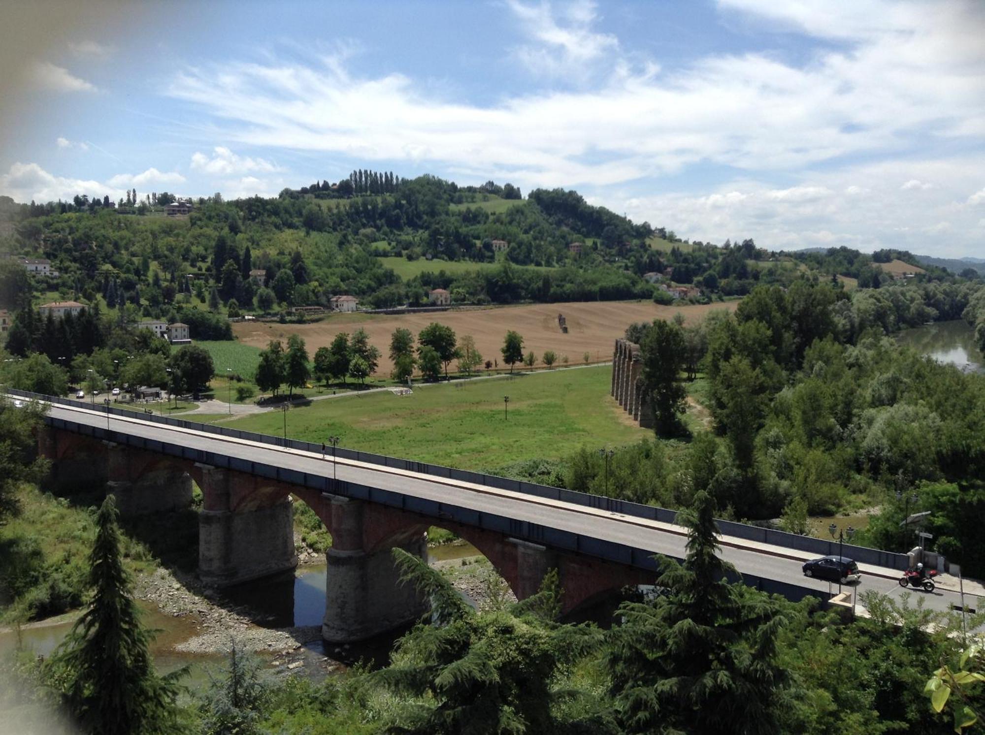 Appartamento Lella Con Meravigliosa Vista Vicino Alle Terme Acqui Terme Habitación foto